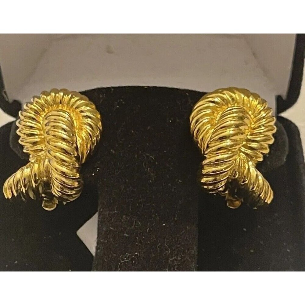 JOAN RIVERS EARRINGS RIBBED ROPE KNOT GOLD TONE CLIP ON VTG 1"